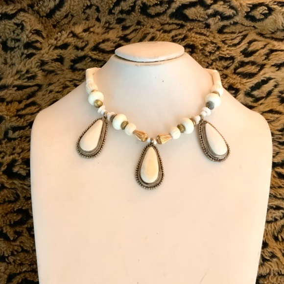 HANDMADE NECKLACE -VINTAGE TRIBAL BONE NEW CONDITION - BOHEMIAN VIBE - Picture 4 of 11